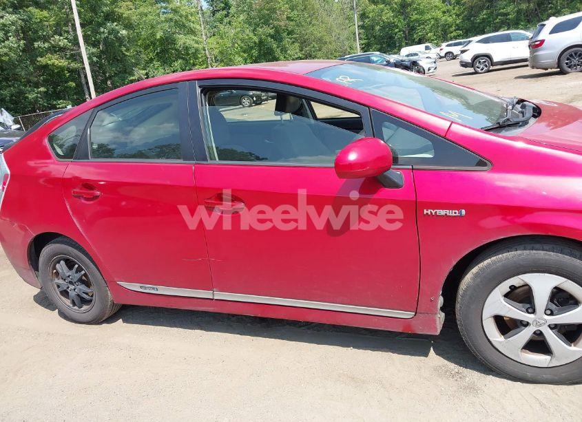 Photo 13 of 2015 Toyota Prius THREE (VIN JTDKN3DU0F1874540)