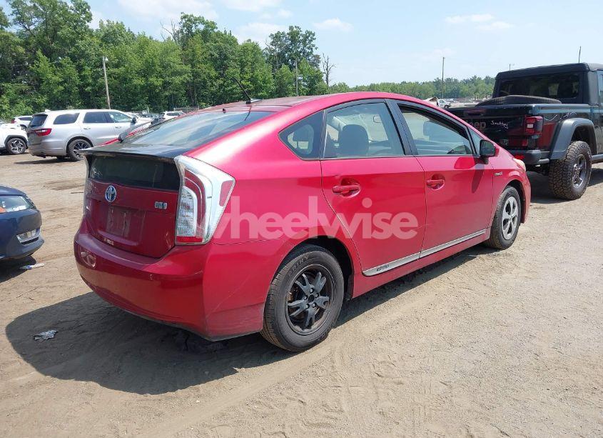 Photo 4 of 2015 Toyota Prius THREE (VIN JTDKN3DU0F1874540)