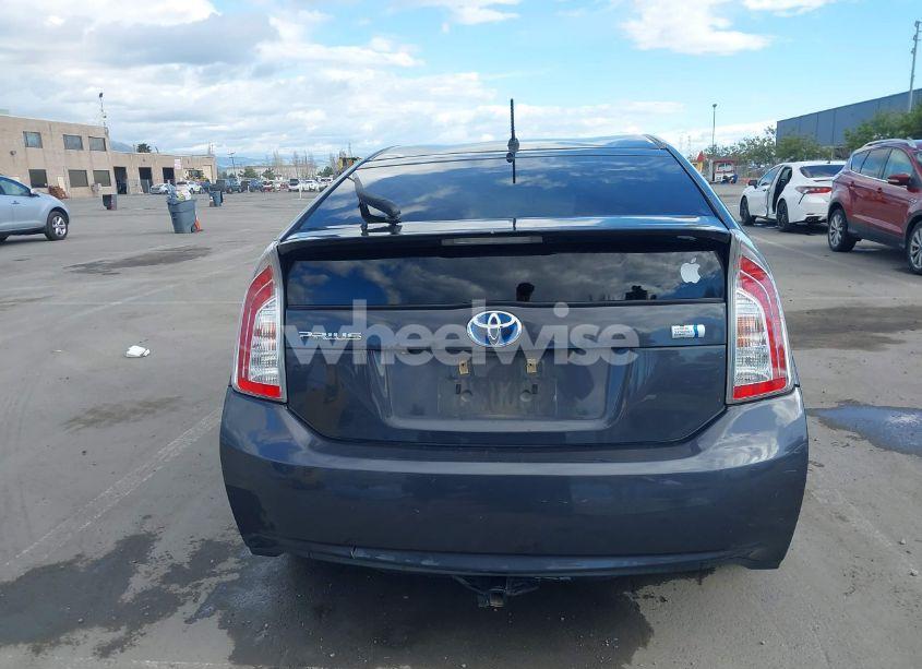 Photo 17 of 2015 Toyota Prius TWO (VIN JTDKN3DU0F1972578)