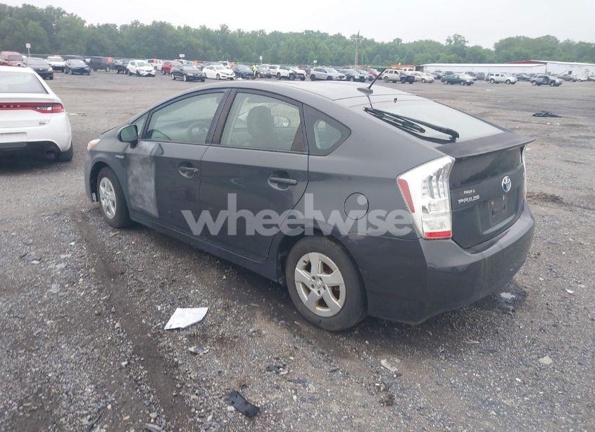 Photo 3 of 2010 Toyota Prius IV (VIN JTDKN3DU1A0017710)