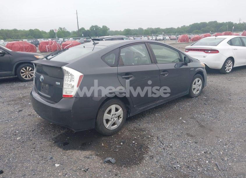 Photo 4 of 2010 Toyota Prius IV (VIN JTDKN3DU1A0017710)
