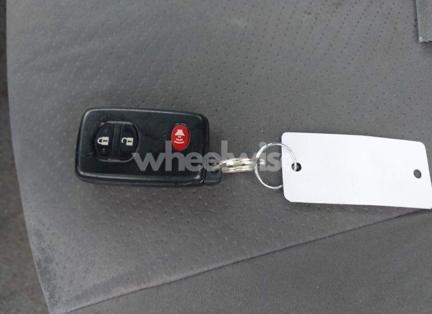 Photo 11 of 2010 Toyota Prius III (VIN JTDKN3DU1A0026861)