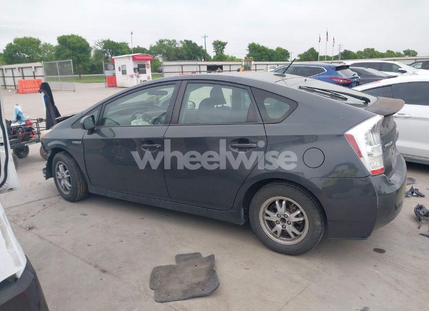 Photo 14 of 2010 Toyota Prius III (VIN JTDKN3DU1A0026861)