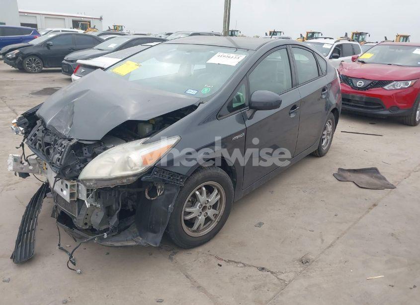 Photo 2 of 2010 Toyota Prius III (VIN JTDKN3DU1A0026861)