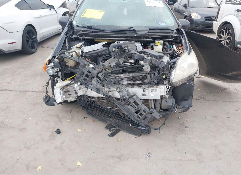Photo 6 of 2010 Toyota Prius III (VIN JTDKN3DU1A0026861)