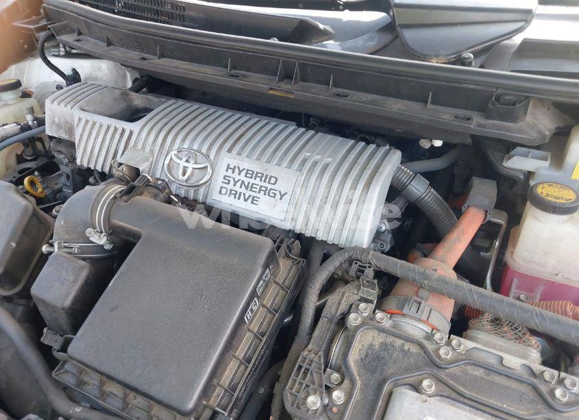 Photo 10 of 2010 Toyota Prius III (VIN JTDKN3DU1A0050271)