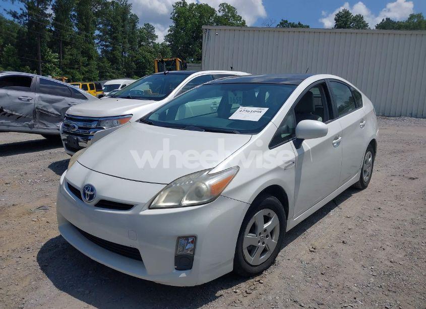 Photo 2 of 2010 Toyota Prius III (VIN JTDKN3DU1A0050271)