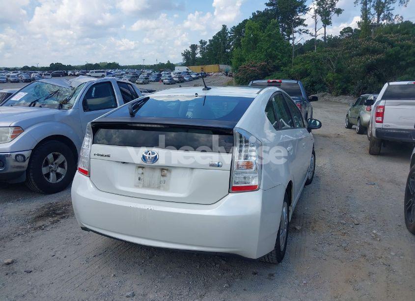 Photo 4 of 2010 Toyota Prius III (VIN JTDKN3DU1A0050271)