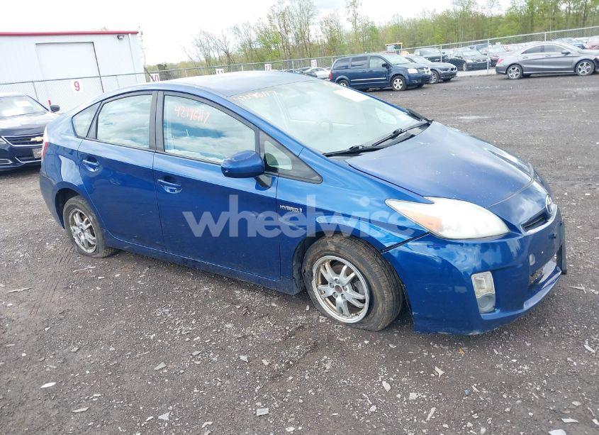 2010 Toyota Prius II (VIN JTDKN3DU1A0057642) main photo