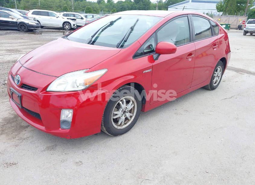 Photo 2 of 2010 Toyota Prius III (VIN JTDKN3DU1A0081567)