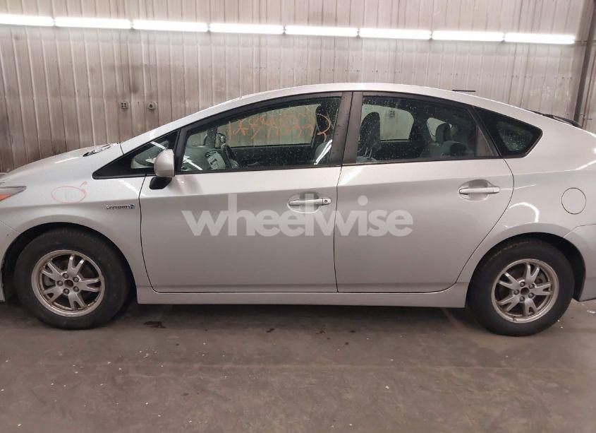 Photo 15 of 2010 Toyota Prius II (VIN JTDKN3DU1A0129469)