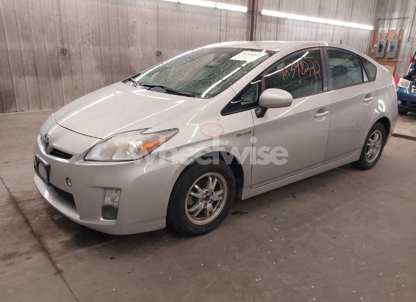 Photo 2 of 2010 Toyota Prius II (VIN JTDKN3DU1A0129469)