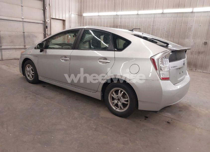 Photo 3 of 2010 Toyota Prius II (VIN JTDKN3DU1A0129469)