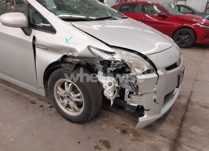 Photo 6 of 2010 Toyota Prius II (VIN JTDKN3DU1A0129469)