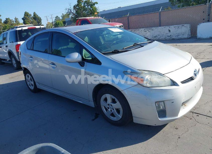2010 Toyota Prius IV (VIN JTDKN3DU1A0169440) main photo
