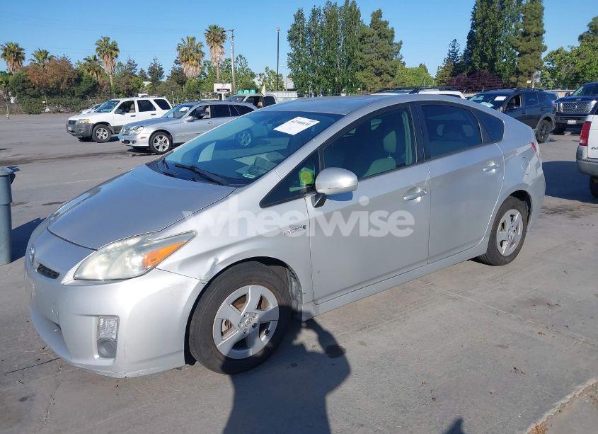 Photo 2 of 2010 Toyota Prius IV (VIN JTDKN3DU1A0169440)