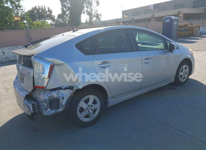 Photo 4 of 2010 Toyota Prius IV (VIN JTDKN3DU1A0169440)