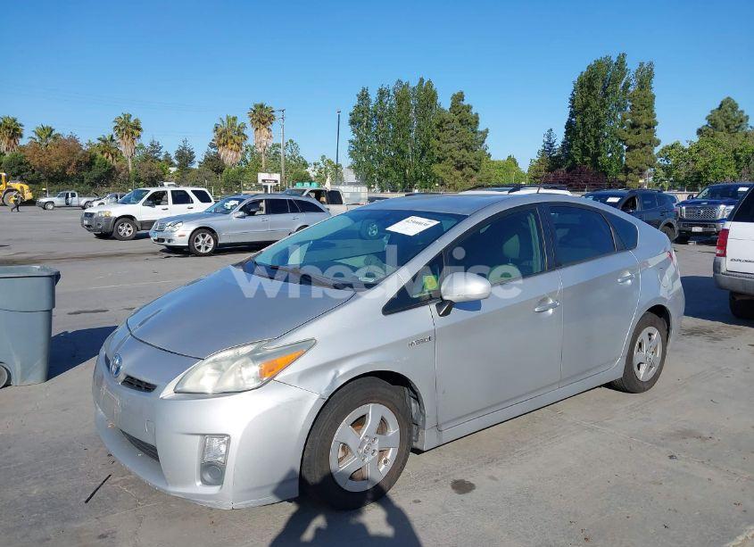 Photo 6 of 2010 Toyota Prius IV (VIN JTDKN3DU1A0169440)
