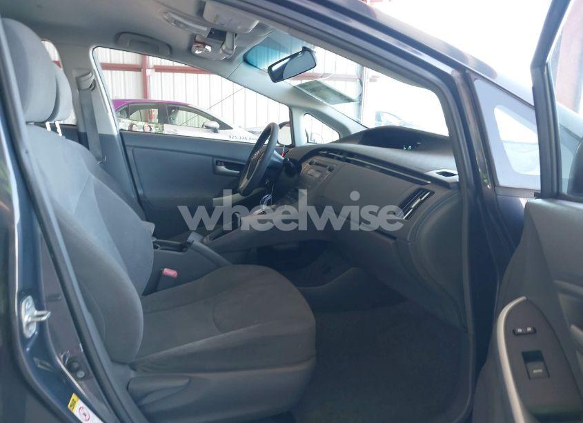 Photo 5 of 2010 Toyota Prius II (VIN JTDKN3DU1A0170135)