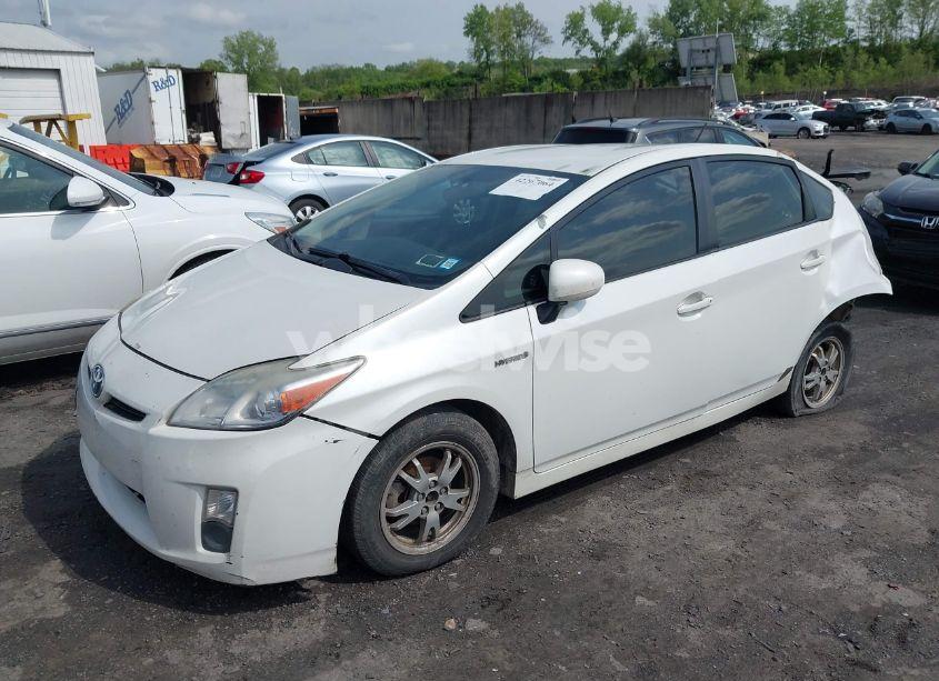 Photo 2 of 2010 Toyota Prius II (VIN JTDKN3DU1A0216126)