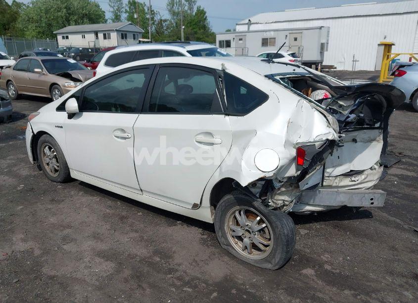 Photo 3 of 2010 Toyota Prius II (VIN JTDKN3DU1A0216126)