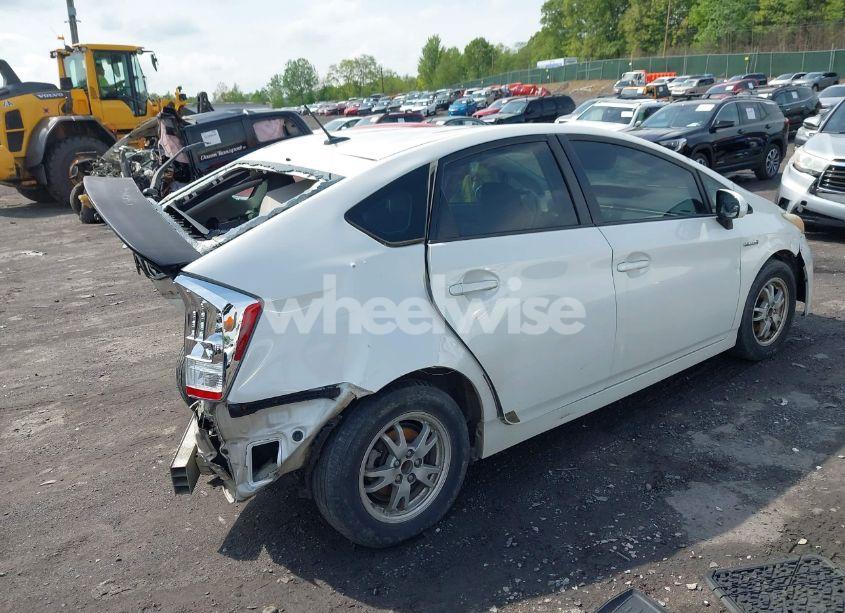Photo 4 of 2010 Toyota Prius II (VIN JTDKN3DU1A0216126)