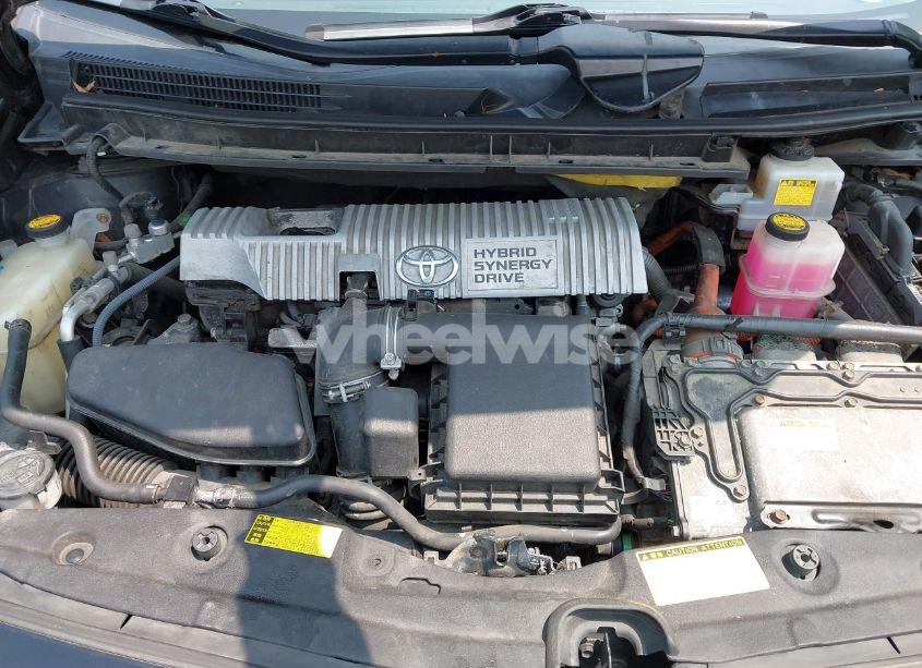 Photo 10 of 2010 Toyota Prius III (VIN JTDKN3DU1A0233847)