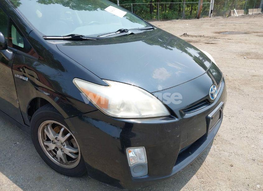Photo 6 of 2010 Toyota Prius III (VIN JTDKN3DU1A0233847)