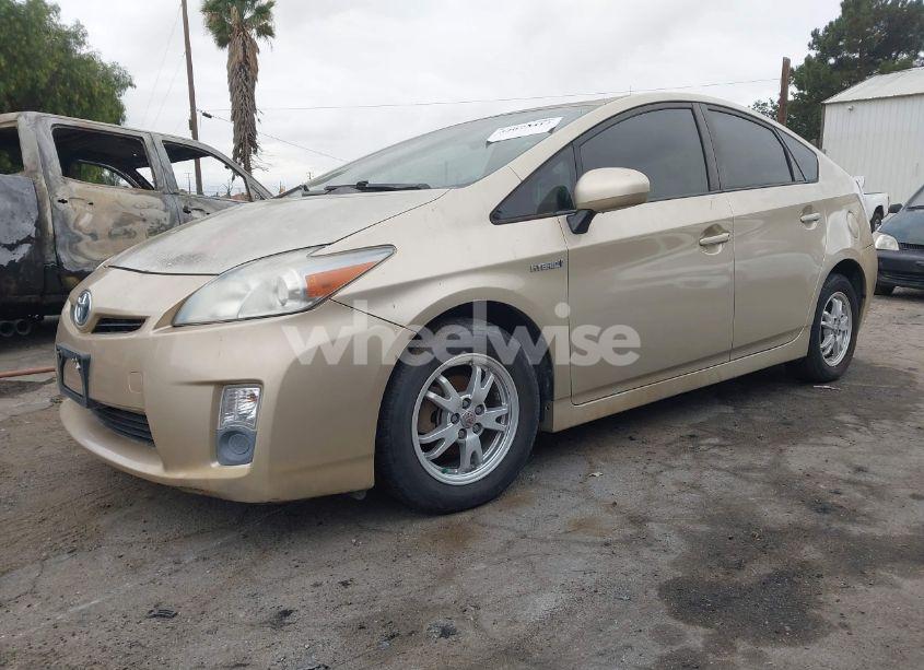 Photo 2 of 2010 Toyota Prius II (VIN JTDKN3DU1A1176026)