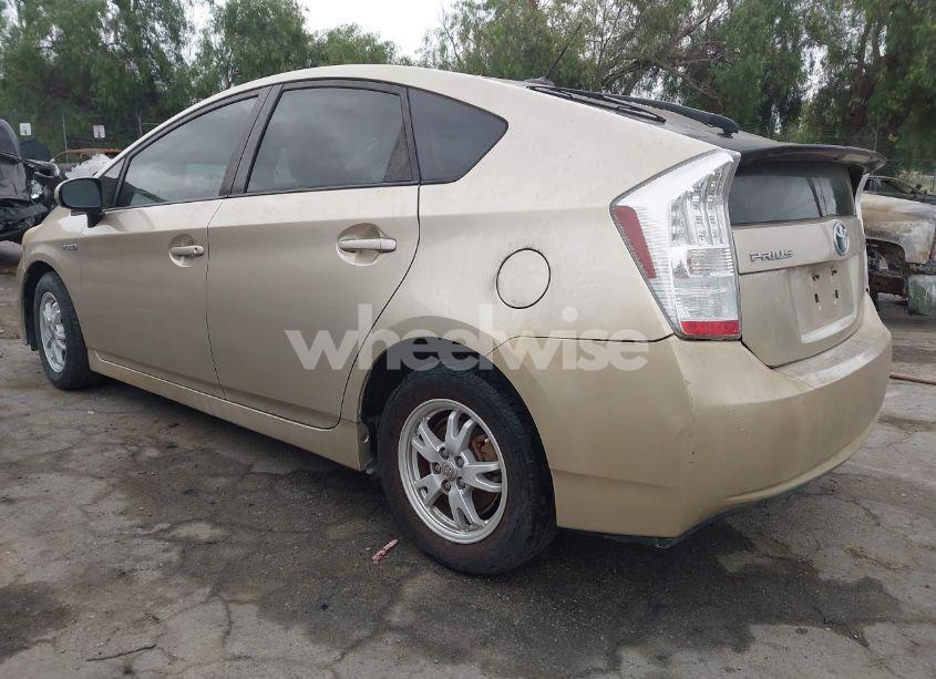Photo 3 of 2010 Toyota Prius II (VIN JTDKN3DU1A1176026)