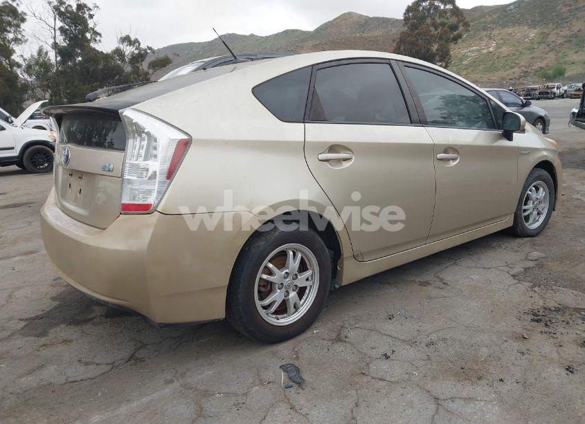 Photo 4 of 2010 Toyota Prius II (VIN JTDKN3DU1A1176026)