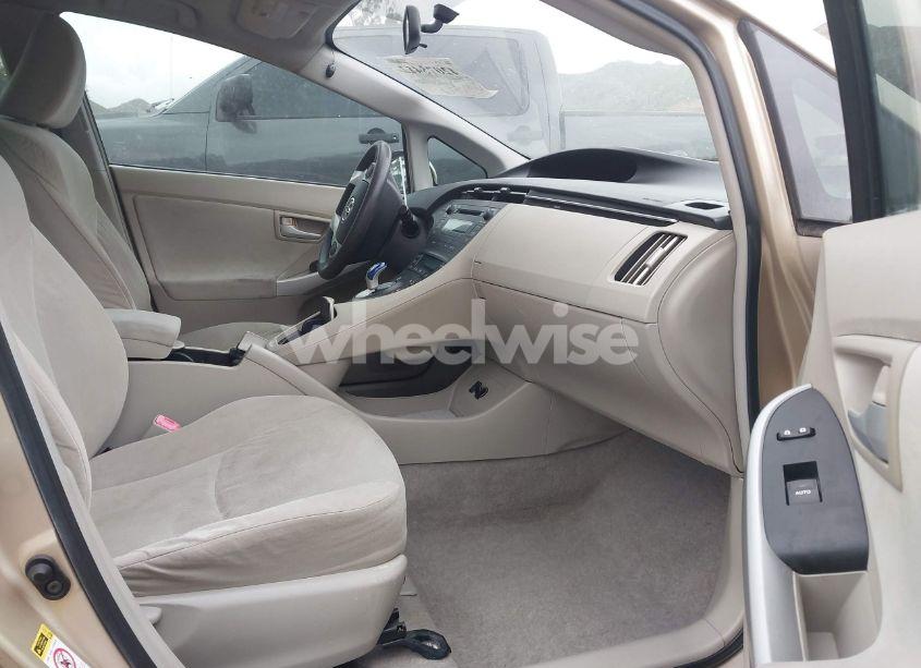 Photo 5 of 2010 Toyota Prius II (VIN JTDKN3DU1A1176026)