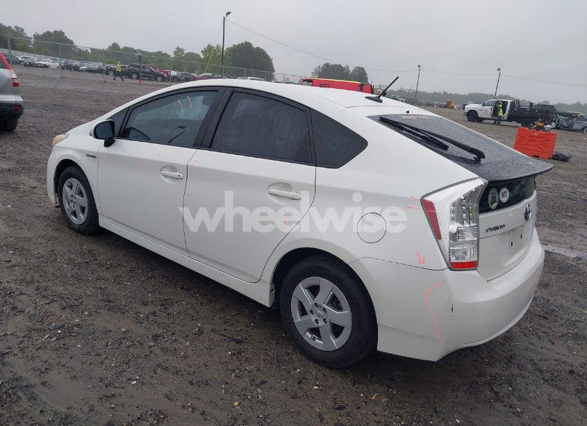 Photo 3 of 2010 Toyota Prius II (VIN JTDKN3DU1A5003468)