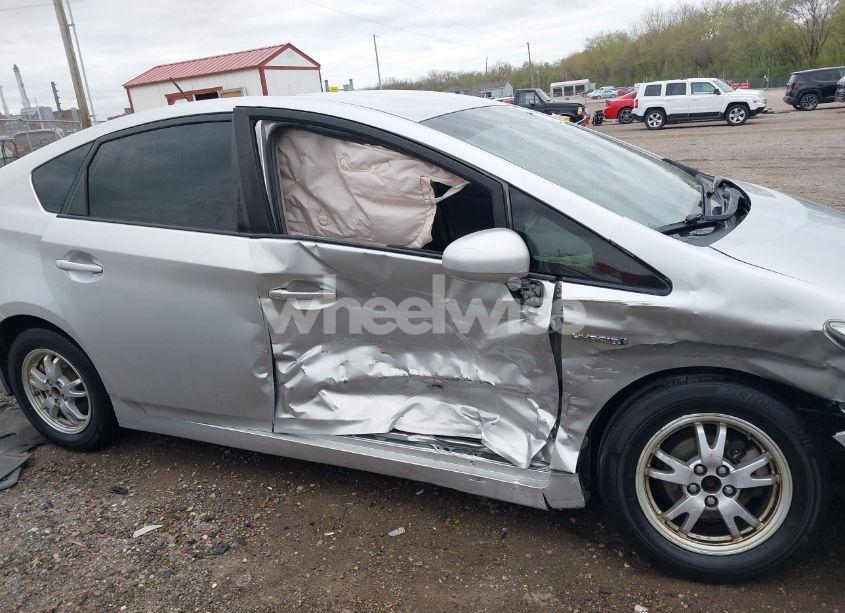 Photo 13 of 2010 Toyota Prius II (VIN JTDKN3DU1A5108849)