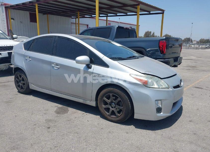 2011 Toyota Prius TWO (VIN JTDKN3DU1B1421439) main photo