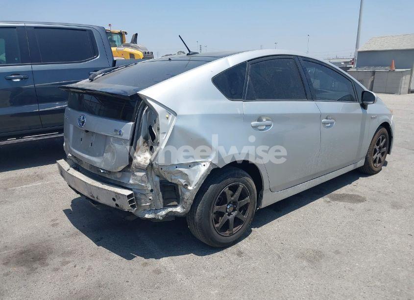 Photo 4 of 2011 Toyota Prius TWO (VIN JTDKN3DU1B1421439)