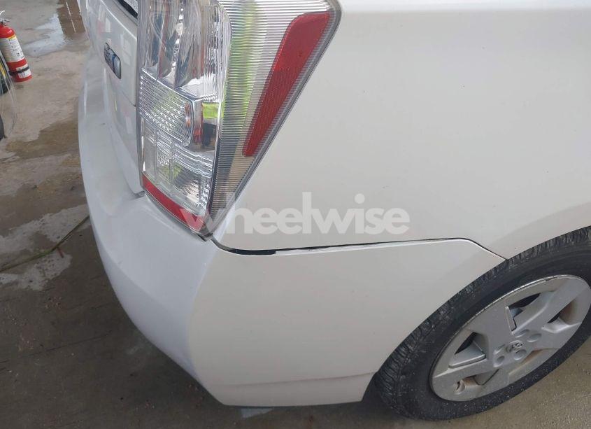 Photo 6 of 2011 Toyota Prius THREE (VIN JTDKN3DU1B5346895)