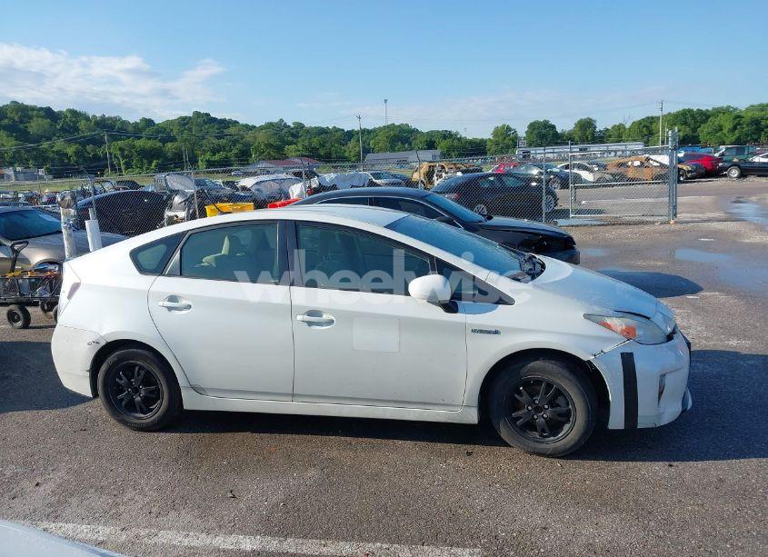 Photo 13 of 2012 Toyota Prius THREE (VIN JTDKN3DU1C1503107)