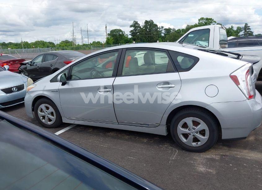 Photo 14 of 2012 Toyota Prius FIVE/FOUR/ONE/THREE/TWO (VIN JTDKN3DU1C5485927)