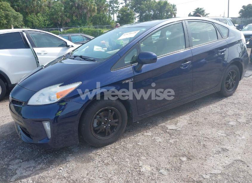 Photo 2 of 2013 Toyota Prius THREE (VIN JTDKN3DU1D0350350)