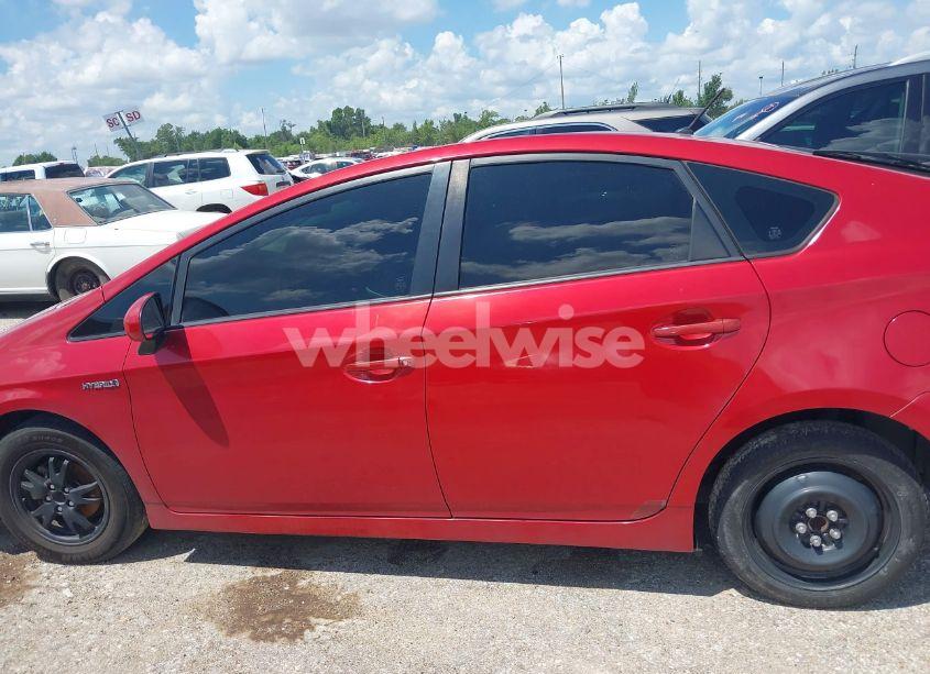 Photo 14 of 2013 Toyota Prius TWO (VIN JTDKN3DU1D0352308)