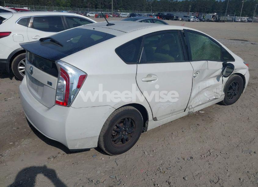 Photo 4 of 2013 Toyota Prius THREE (VIN JTDKN3DU1D5695574)