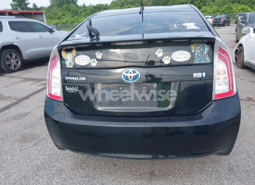 Photo 16 of 2013 Toyota Prius TWO (VIN JTDKN3DU1D5702331)