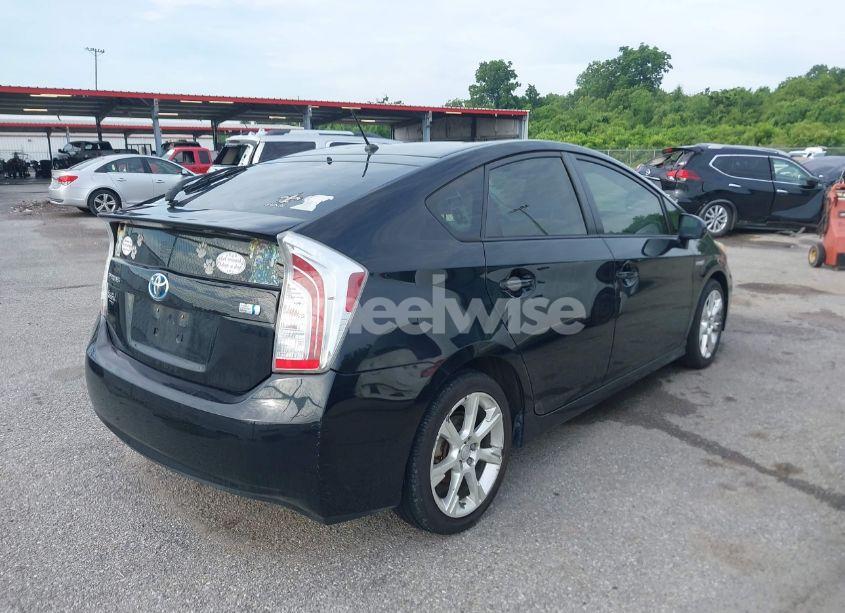 Photo 4 of 2013 Toyota Prius TWO (VIN JTDKN3DU1D5702331)