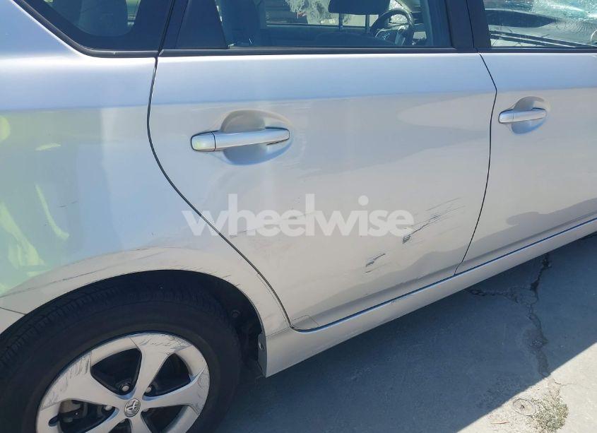 Photo 15 of 2014 Toyota Prius TWO (VIN JTDKN3DU1E0388694)