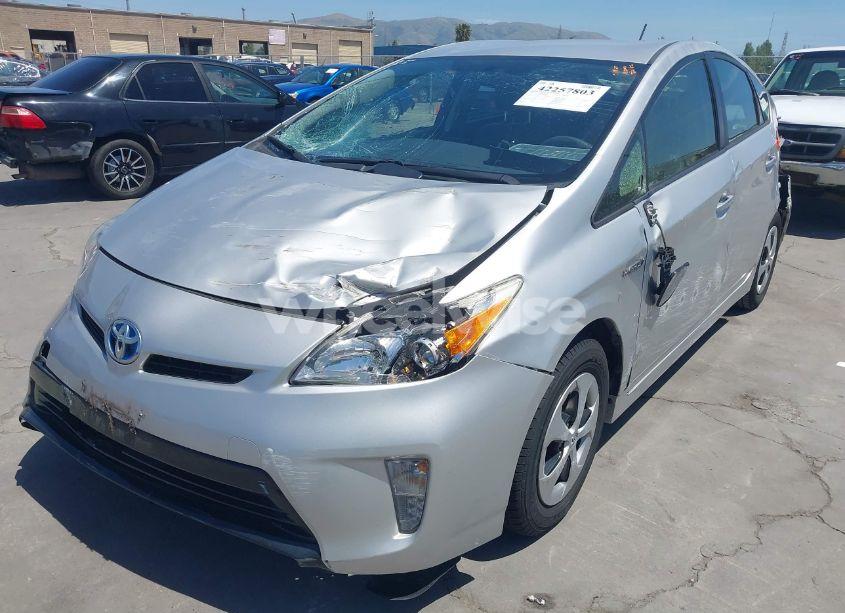 Photo 6 of 2014 Toyota Prius TWO (VIN JTDKN3DU1E0388694)