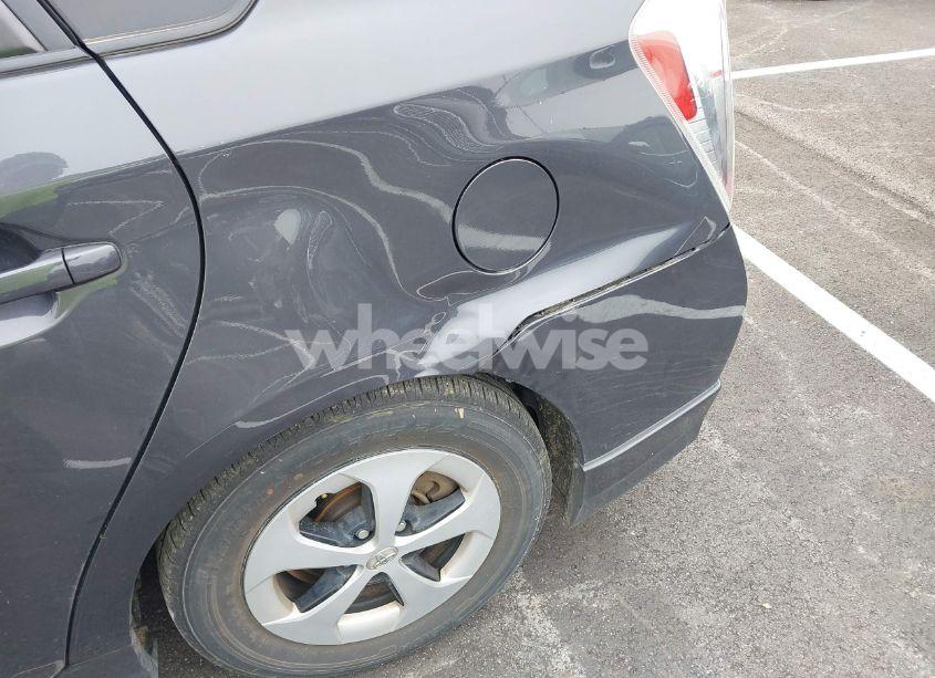 Photo 6 of 2014 Toyota Prius FOUR (VIN JTDKN3DU1E1767592)