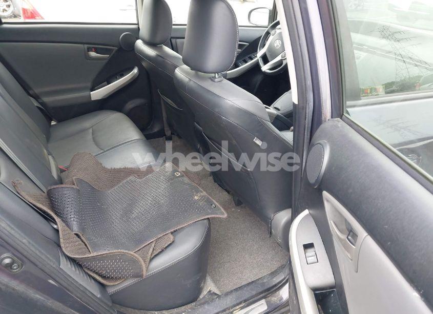 Photo 8 of 2014 Toyota Prius FOUR (VIN JTDKN3DU1E1767592)