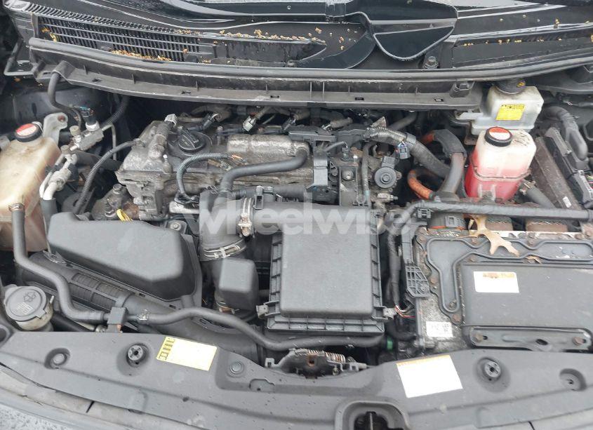 Photo 10 of 2015 Toyota Prius FIVE/FOUR/PERSONA SERIES SPECIAL EDITION/THREE/TWO (VIN JTDKN3DU1F0431223)