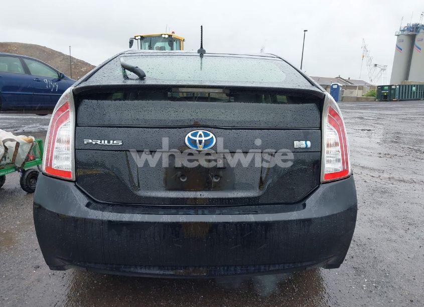 Photo 16 of 2015 Toyota Prius FIVE/FOUR/PERSONA SERIES SPECIAL EDITION/THREE/TWO (VIN JTDKN3DU1F0431223)